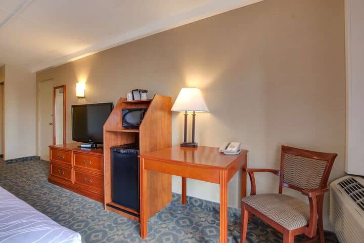Room 56 of 118
