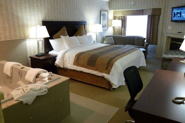 Room 31 of 118