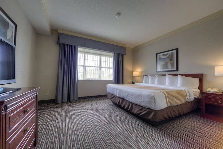 Room 7 of 118
