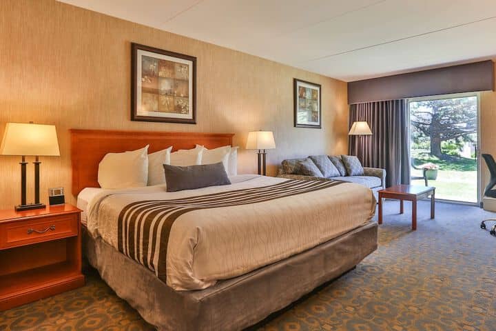 Room 20 of 118