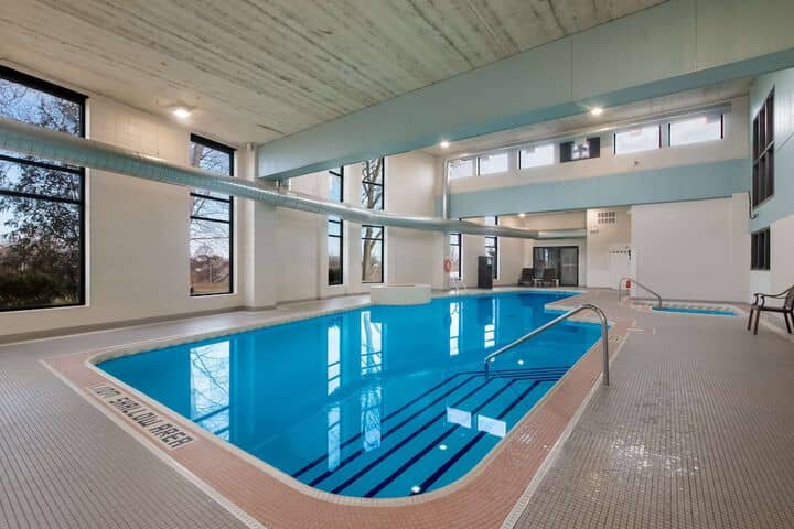 Pool 75 of 118
