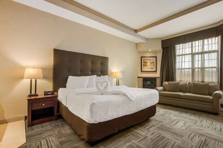 Room 48 of 118