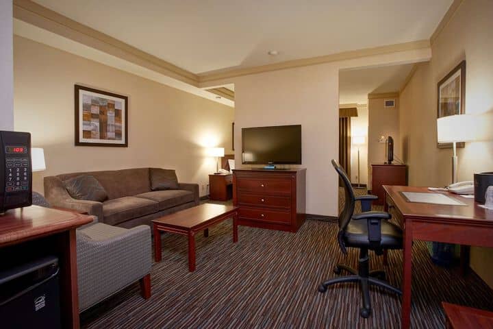 Room 32 of 118