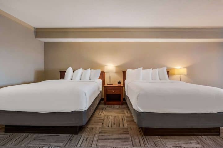 Room 50 of 118